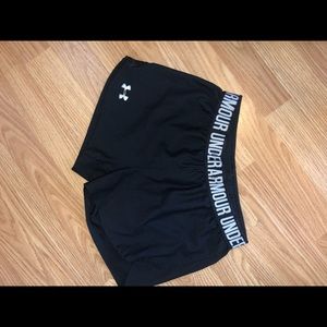 black shorts no pockets